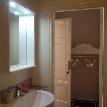 Bed & Breakfast Luca Giordano N6