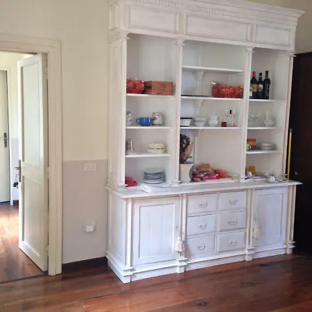 Luca Giordano N6 Bed & Breakfast 4*