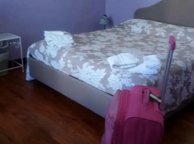 Bed & Breakfast Luca Giordano N6 4*